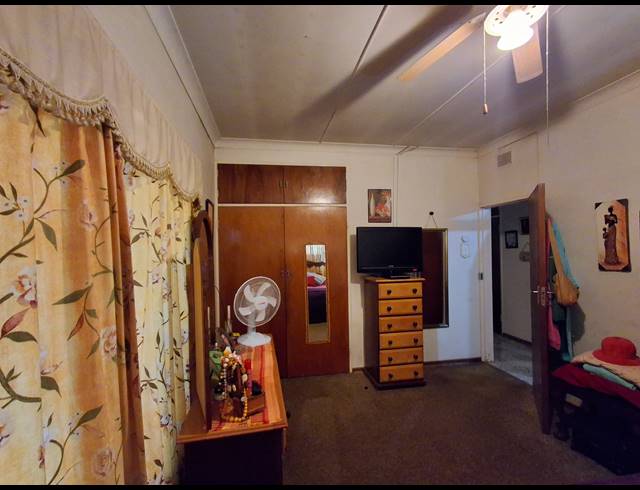 3 BEDROOM FREESTANDING FOR SALE IN ROOSHEUWEL
